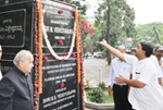 Paying floral tributes to the Statute of Sir M. Visvesvaraya, Bengaluru.