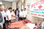 Shri B. S. Sathyanarayana (Katte), Mayor of Bengaluru, inaugurating Voluntary Blood Donation Camp organized by Seshadripuram Law College, Bengaluru, in association with Indian Red Cross Society, 10-11-2013.